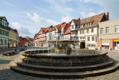Hotel Pension St Nikolai เควดลินบวร์ก ภายนอก รูปภาพ